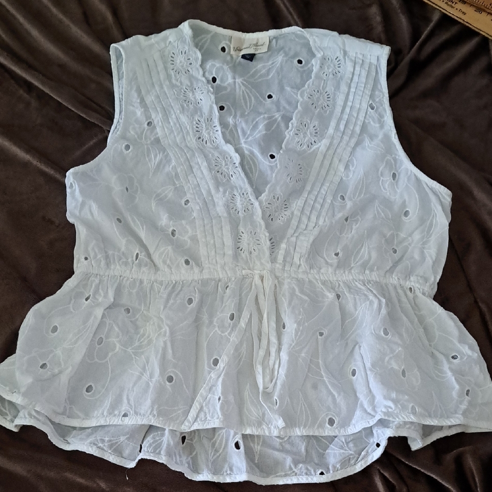 Universal Thread White Eyelet Blouse - image 1
